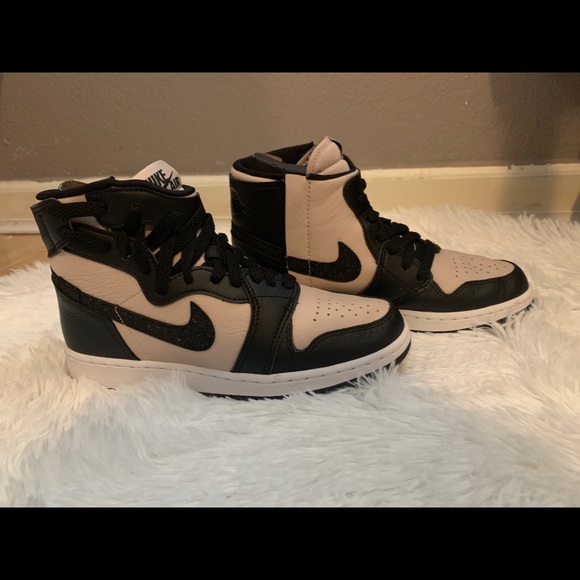 Women’s Air Jordan 1 Rebel - Picture 3 of 10